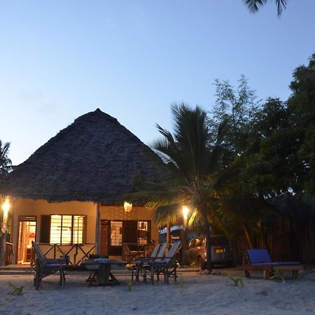 Lui Ushongo Beach House Pangani 외부 사진