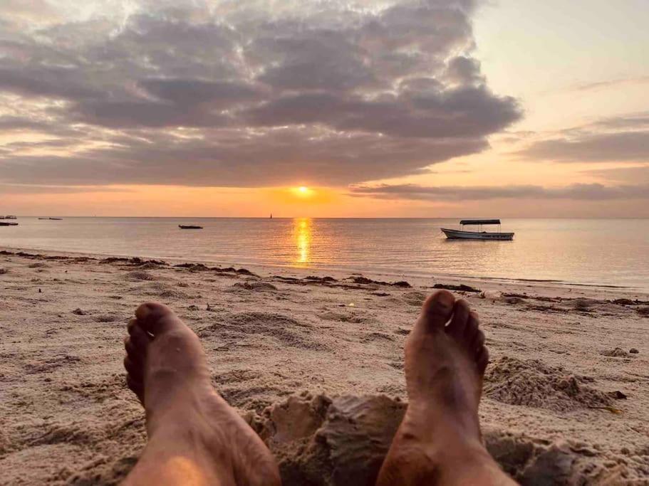 Lui Ushongo Beach House Pangani 외부 사진