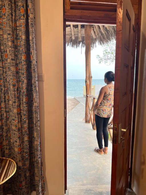 Lui Ushongo Beach House Pangani 외부 사진