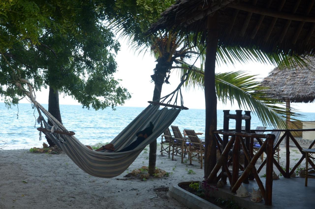 Lui Ushongo Beach House Pangani 외부 사진