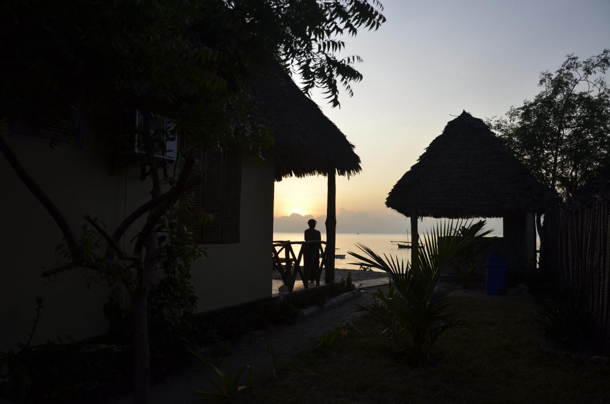Lui Ushongo Beach House Pangani 외부 사진