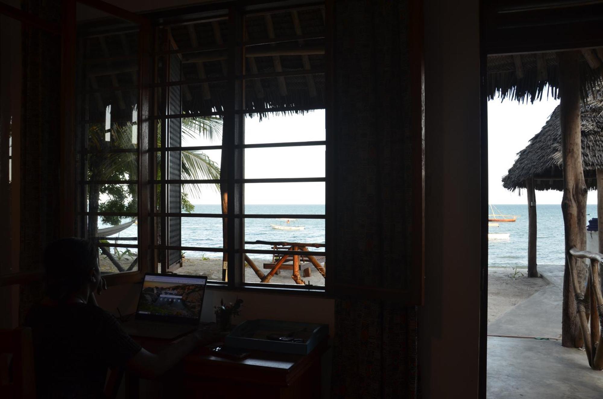 Lui Ushongo Beach House Pangani 외부 사진