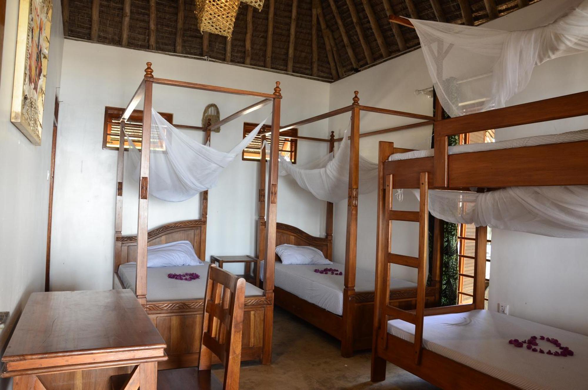 Lui Ushongo Beach House Pangani 외부 사진